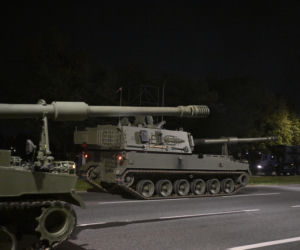 Nocna próba defilady wojskowej w Warszawie