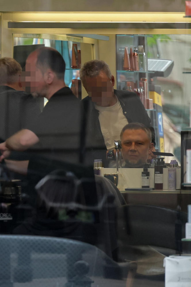 Minister Kierwiński wpadł do fryzjera