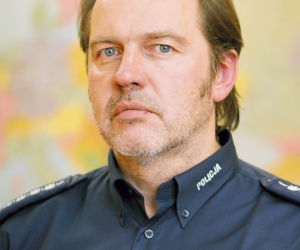 Przedziwny przetarg w policji: Mamy walczyć z przestępcami lakierem do włosów?!