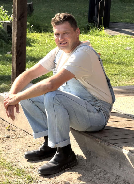 Farma, sezon 6. Szymon Karaś na planie