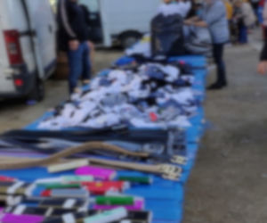 Podrobione ubrania i kosmetyki na Świebodzkim