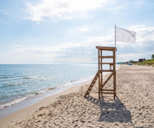 Sinice Mielno. Czy w Mielnie można się kąpać 16.07? Flaga, warunki pogodowe