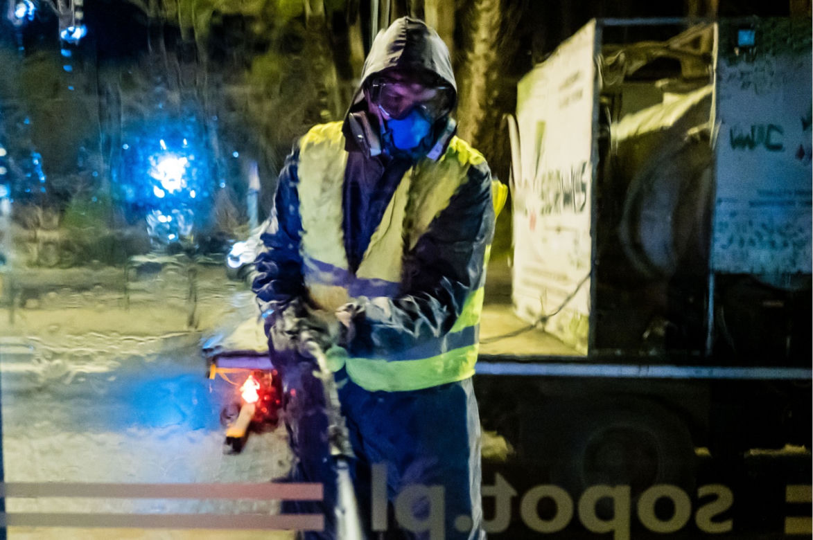 Koronawirus w Trójmieście. Tak zabijają zarazę na ulicach [ZDJĘCIA]