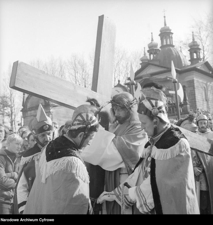 Święta Wielkanocne obfitują w tradycje ludowe. Część z nich zanika, są jednak takie, które kultywuje się do dziś.