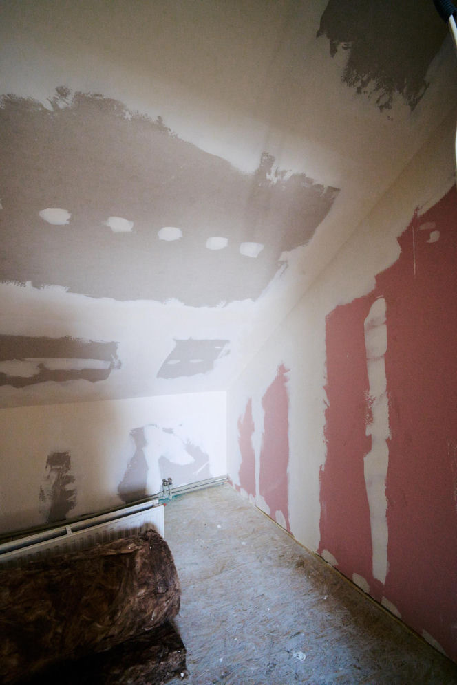 Tragiczny wypadek przerwał marzenia. Ekipa "Nasz Nowy Dom" walczyła z czasem. ZDJĘCIA domu przed i po remoncie