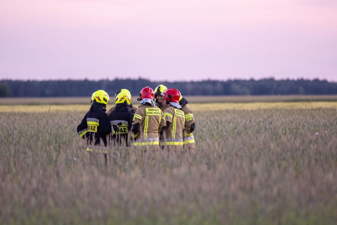 Katastrofa lotnicza w Rębielicach Królewskich. Rozbiła się awionetka, dwie osoby nie żyją 