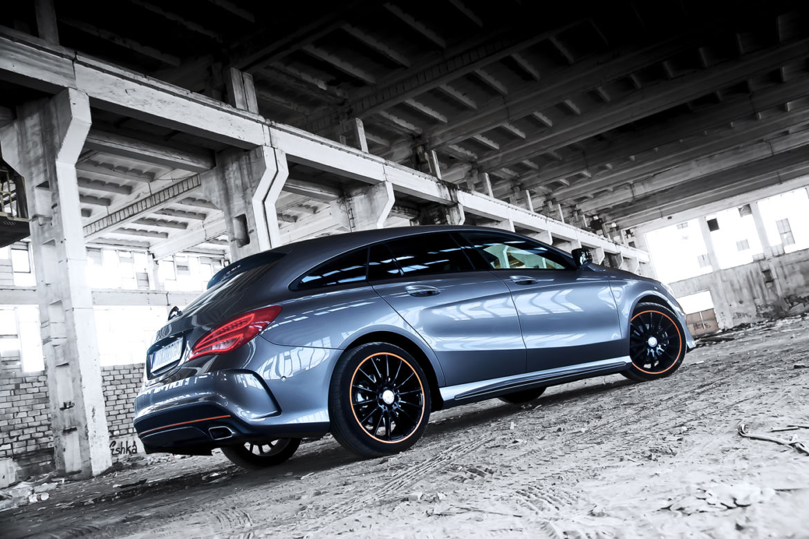 Mercedes-Benz CLA200 Shooting Brake OrangeArt