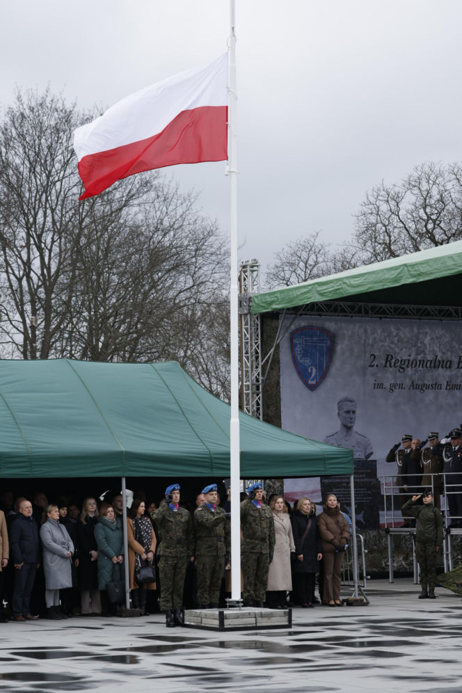 Regionalna Baza Logistyczna otrzymała sztandar wojskowy