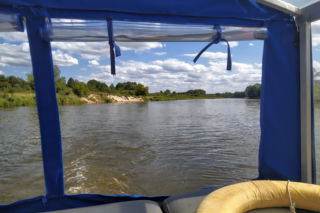 Przed nami rejsy katamaranem i II Wielki Wyścig Patyków. Finał Operacji Czysta Rzeka już 25 kwietnia w Drohiczynie!