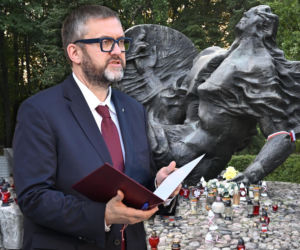 Mamusiu, żyjesz?. Przejmujące historie i ważne słowa. Warszawiacy pamiętają o zamordowanych w czasie Rzezi Woli