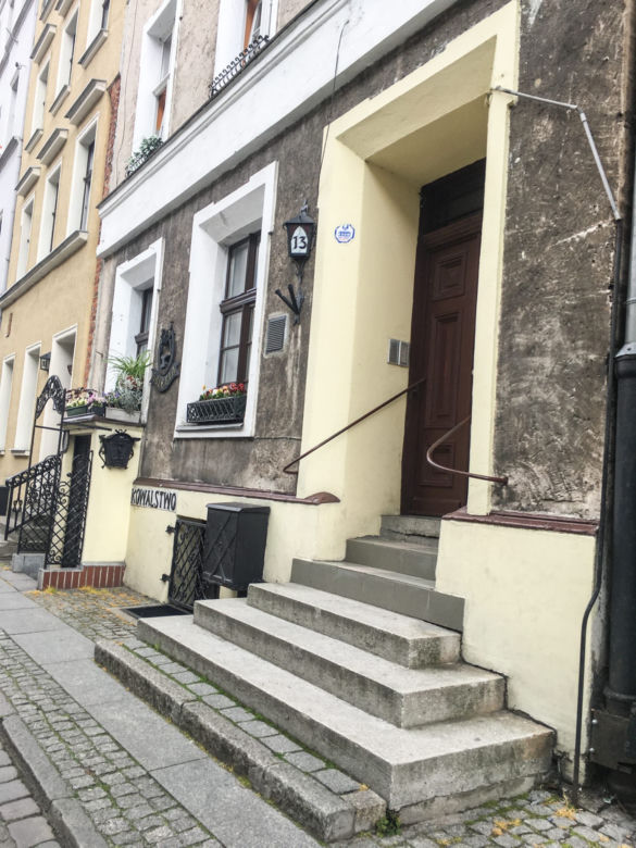 Wiedziała, że ma koronawirusa. Mimo to chodziła po sklepach i robiła zakupy