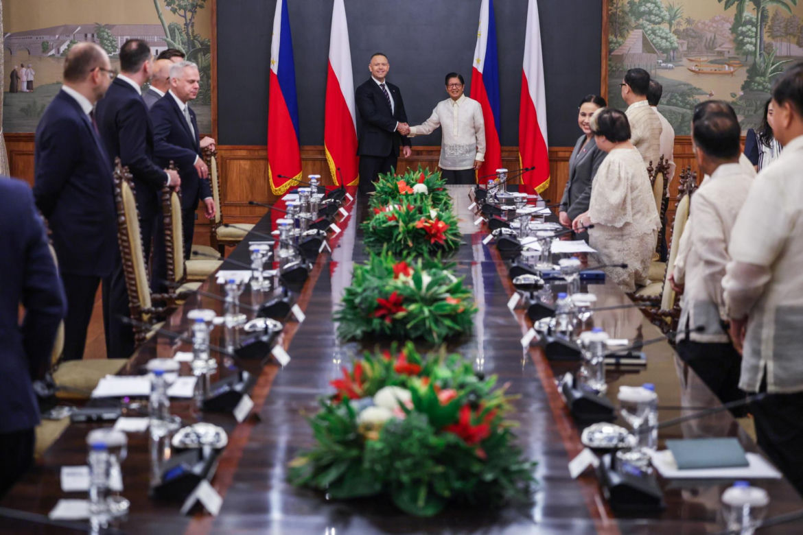 Karol Nawrocki z żoną na historycznych rozmowach na Filipinach