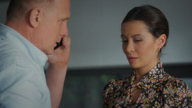 M jak miłość, odcinek 1920: Wstrząsający telefon powstrzyma Artura przed zdradą Marysi z Joanną! To ona im przeszkodzi - ZDJĘCIA