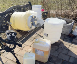 Laboratorium śmierci na Mazowszu. Kontrterroryści znaleźli kilogramy narkotyków i przedziwne przedmioty