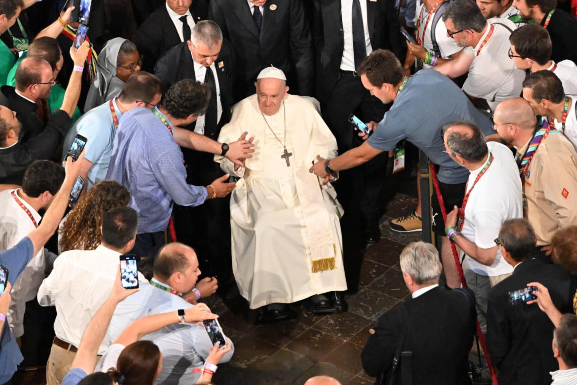 ŚDM 2023 w Lizbonie. Tłumy wiernych i wielka spowiedź. Podczas, której obecny jest Papież Franciszek