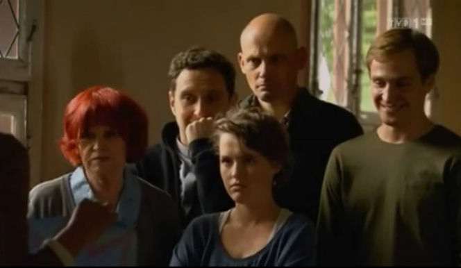 NAD ROZLEWISKIEM odc. 10. Marysia (Olga Frycz), Krzysztof (Mateusz Janicki), Róża (Irena Telesz), ks. Karol (Marek Kałużyński), Maciej (Maciej Wierzbicki)