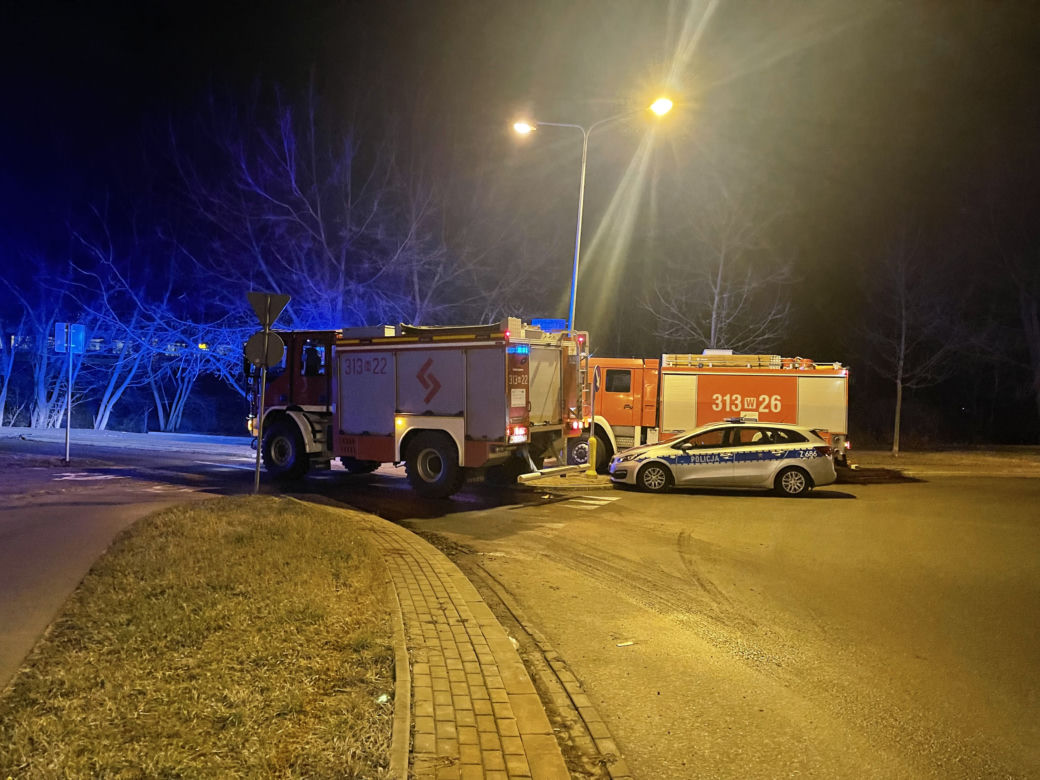 Makabra na Grochowie. Młody mężczyzna rozjechany przez pociąg. 32-latek nie żyje
