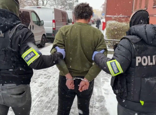 Już trzy osoby usłyszały zarzuty po brutalnym ataku na człowieka na osiedlu Bajka w Bydgoszczy