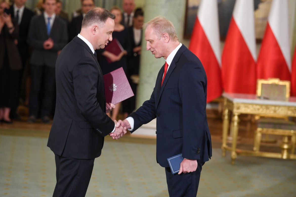 Niespodziewane zmiany w rządzie: Nowe funkcje i nowe nazwiska 