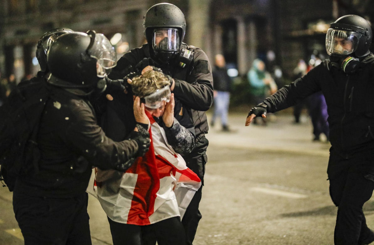 Polski dziennikarz ranny podczas zamieszek w Gruzji!