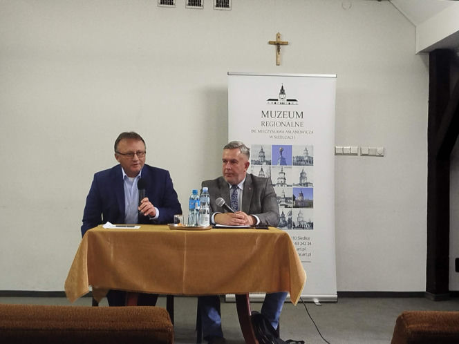 Marek Budzisz w Muzeum Regionalnym w Siedlcach