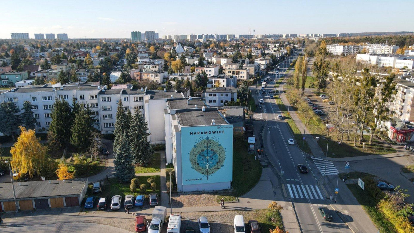 Nowy mural na Naramowicach. Upamiętnia budowę nowej trasy tramwajowej