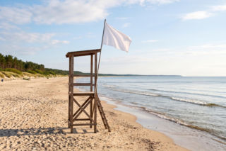 Sinice Łazy. Czy w Łazach można się kąpać 09.08? Flaga, warunki pogodowe