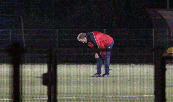 Donald Tusk gra w piłkę