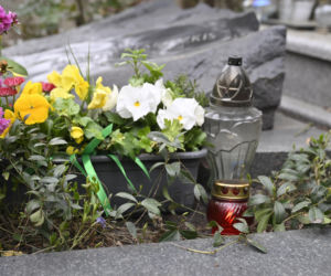 Tak wygląda grób prof. Jadwigi Staniszkis dwa lata po śmierci