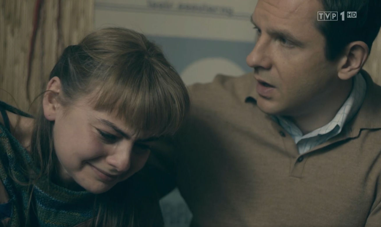 Stulecie Winnych 4, odc. 48: Małgosia (Zofia Stafiej), Juliusz (Jacek Knap)