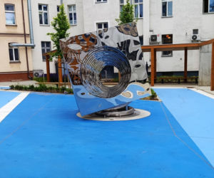 Nowa rzeźba i ogród we wnętrzu Kwartału 36