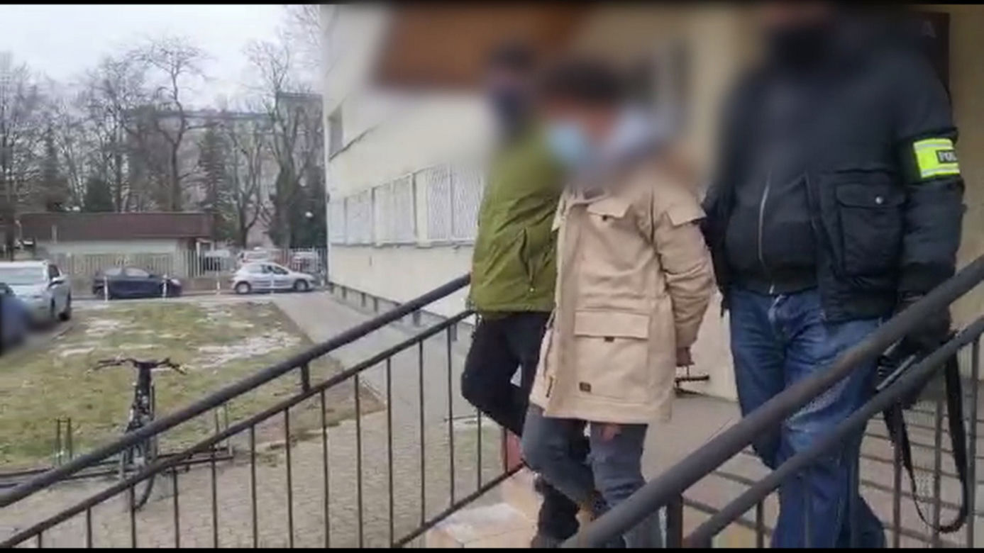 Podawał się za wnuczka, chciał wyłudzić 120 tys. zł. 13-latek w rękach policji