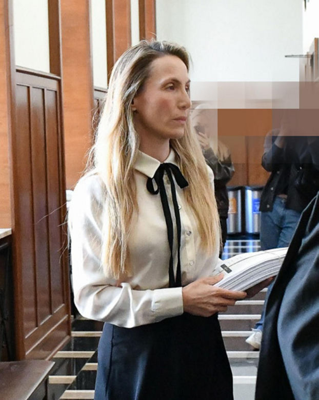 Tak Wiśniewscy wystroili się na swój rozwód. Ubrali się jak na maturę