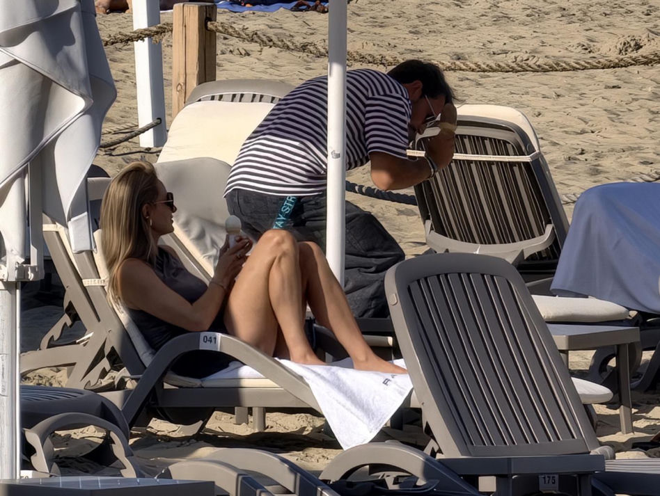 Mateusz Banasiuk na plaży w Sopocie. Tak wyglądał, gdy zrzucił koszulkę!