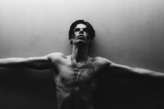 Yungblud zaprezentował akustyczną wersję nominowanego do Grammy przeboju „Zombie”