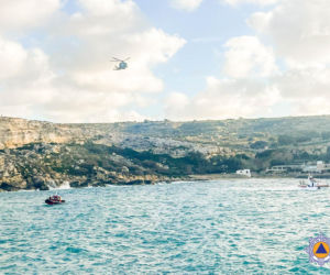 13-letnia Oliwia porwana przez falę. Rodzinny spacer zakończył się tragedią