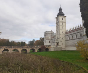 Jesienny spacer po parku zamkowym w Krasiczynie