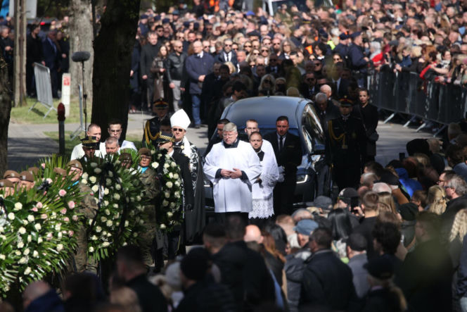 Ból, rozpacz, łzy. Poruszające sceny na pogrzebie Łukasza Litewki