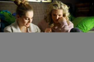 Przyjaciółki 3 sezon odc. 27. Patrycja (Joanna Liszowska), Inga (Małgorzata Socha)
