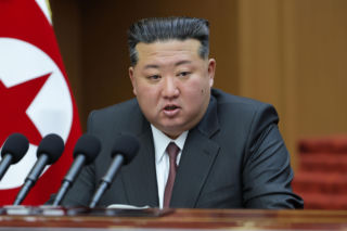 Korea Północna zamyka drzwi do denuklearyzacji. Kim Dzong Un ogłasza nieodwracalny status nuklearny
