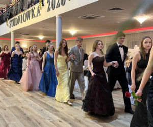 Studniówka pełna blasku i emocji! Tak bawili się maturzyści II LO w Bydgoszczy [ZDJĘCIA]