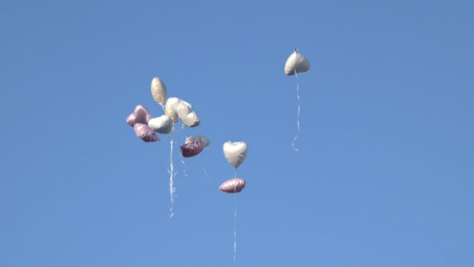 Kolorowe kwiaty okryły trumnę Anity. Wzruszające słowa księdza. "Każdy z nas chciałby mieć taki pogrzeb"