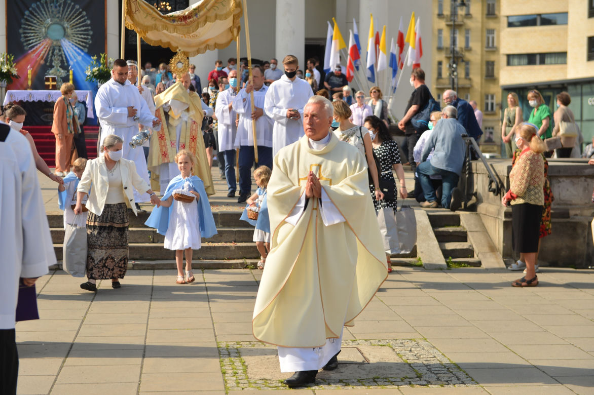 Boże Ciało 2022. Procesje na Pradze-Północ