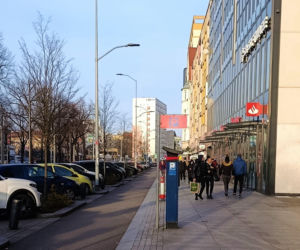 Ławki zniknęły z Alei Niepodległości