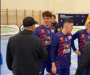 Niespodziewana wizyta Karola Nawrockiego na meczu! Szok, kto mu towarzyszył. Wideo niesie się po sieci!