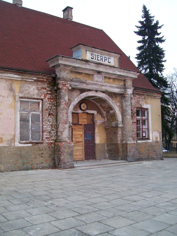 Dworzec w Sierpcu przed modernizacją (2008)