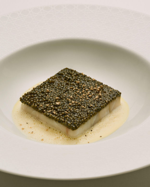 Pierwsza gwiazdka Michelin dla Monsieur Dior – sukces Yannicka Alléno w sercu Paryża