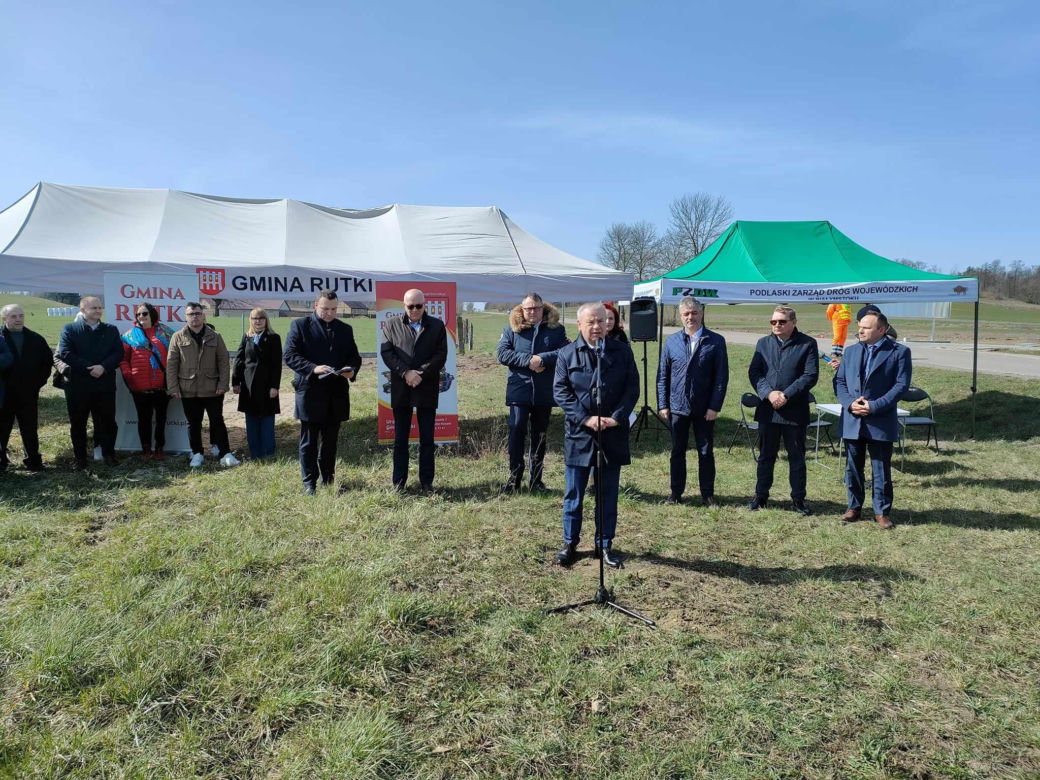 DW679 Łomża - Mężenin: Umowa podpisana. Roboty drogowe ruszą tuż po świętach! ZDJĘCIA