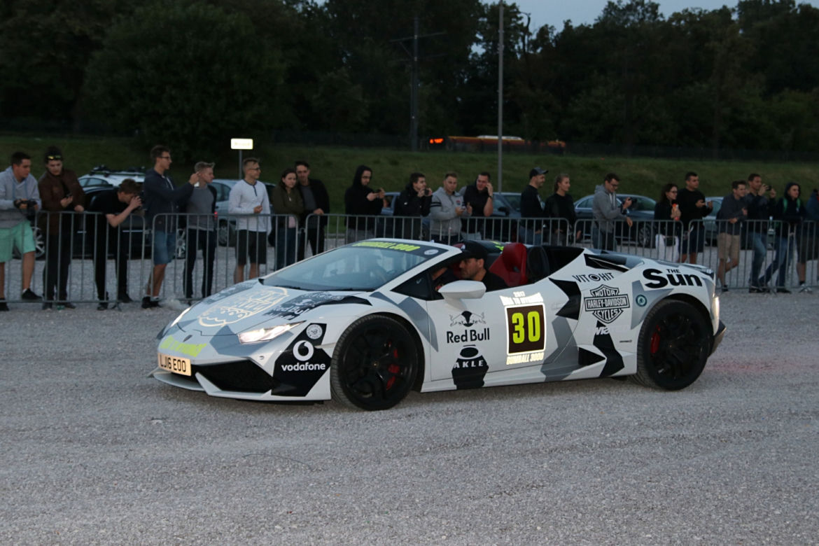 Gumball 3000 2017 w Warszawie pod Stadionem Narodowym