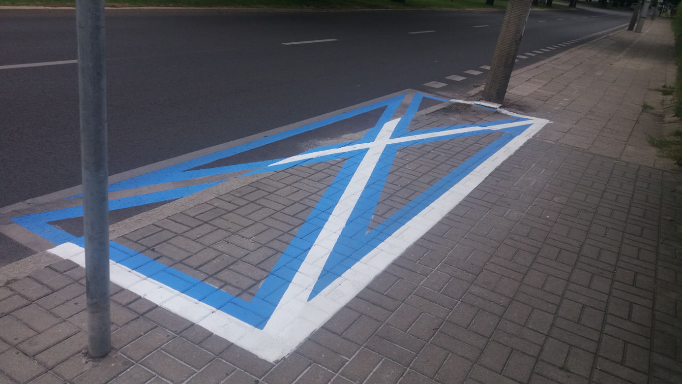 Nowy sposób oznaczania miejsc parkingowych dla niepełnosprawnych.
